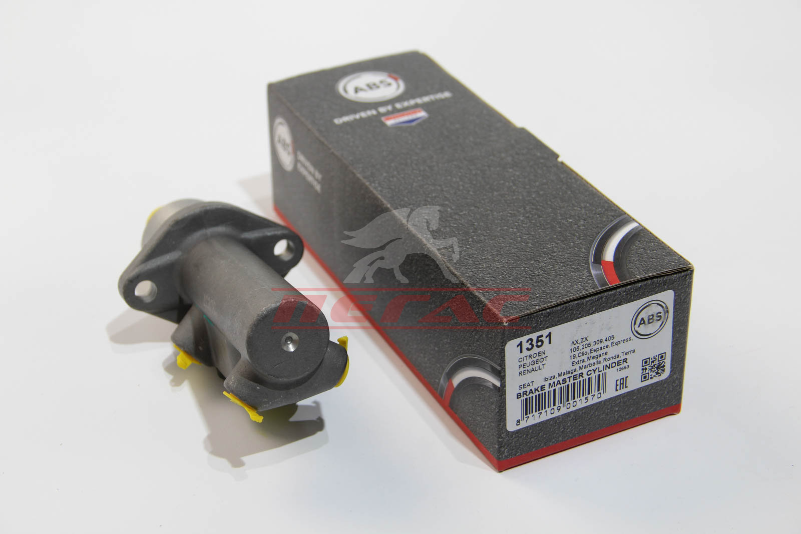 Гальмівний циліндр головний Symbol Clio Megane Polo Golf Jetta 82-14